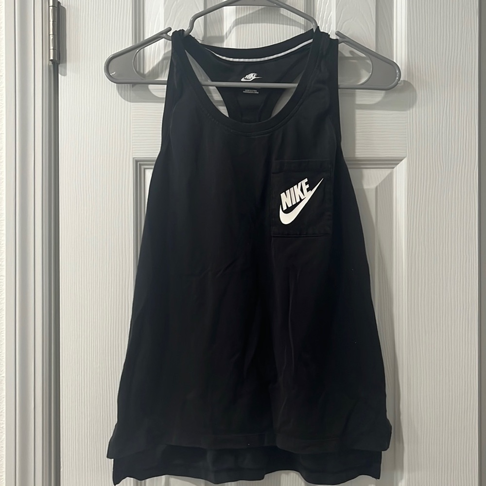 Nike black razorback tank top with pocket size small